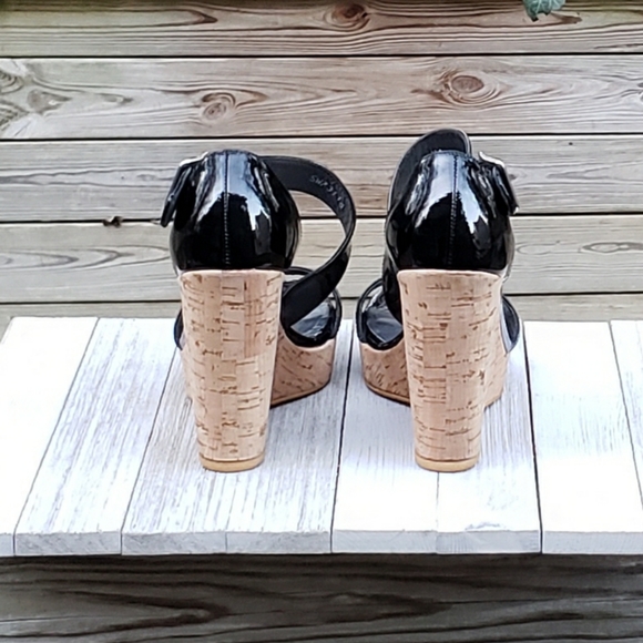 Stuart Weitzman Oneliner Cork Wedge Patent Sandals - Picture 3 of 8